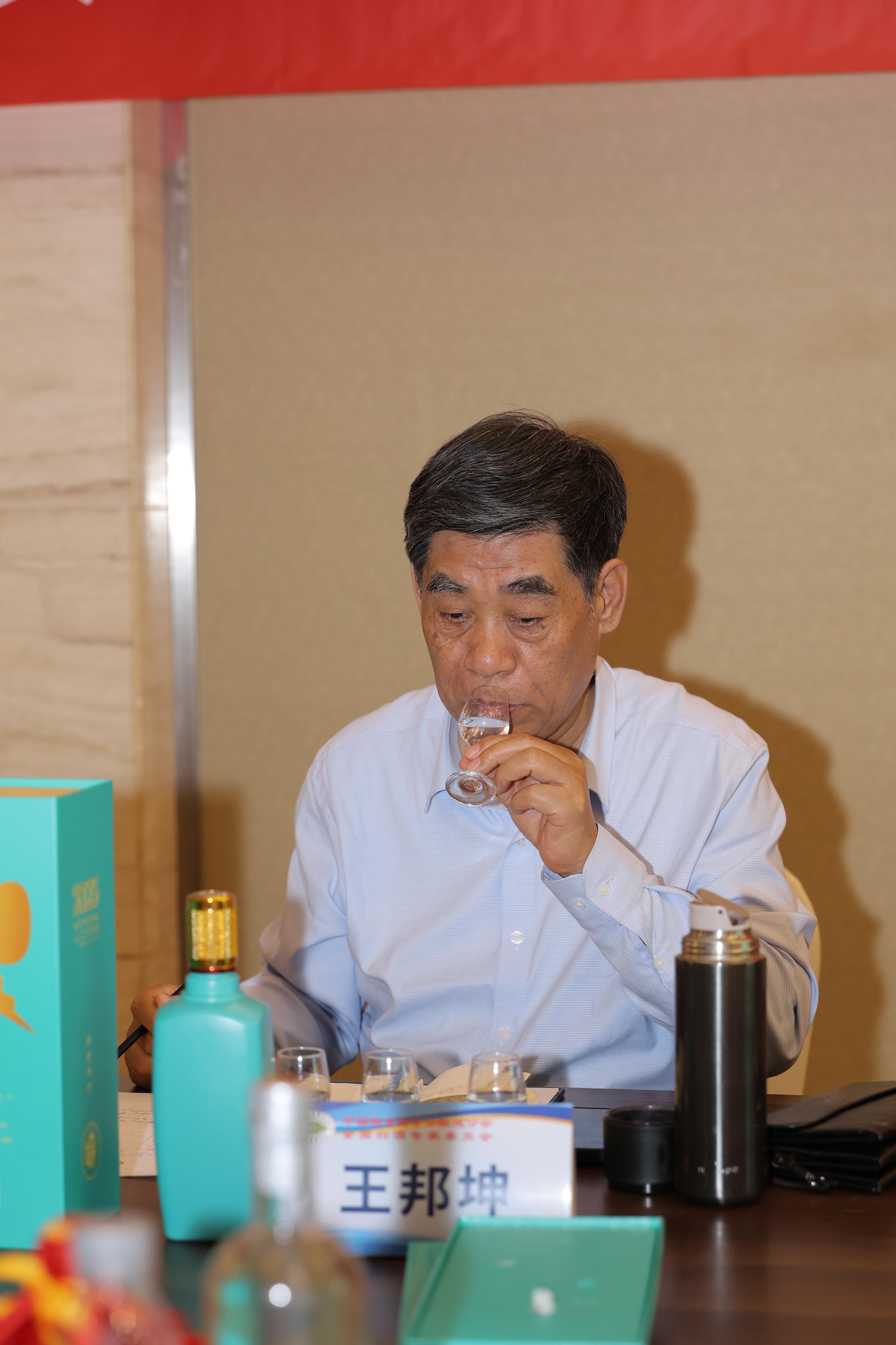 优质产品专家评审-王邦坤3.jpg